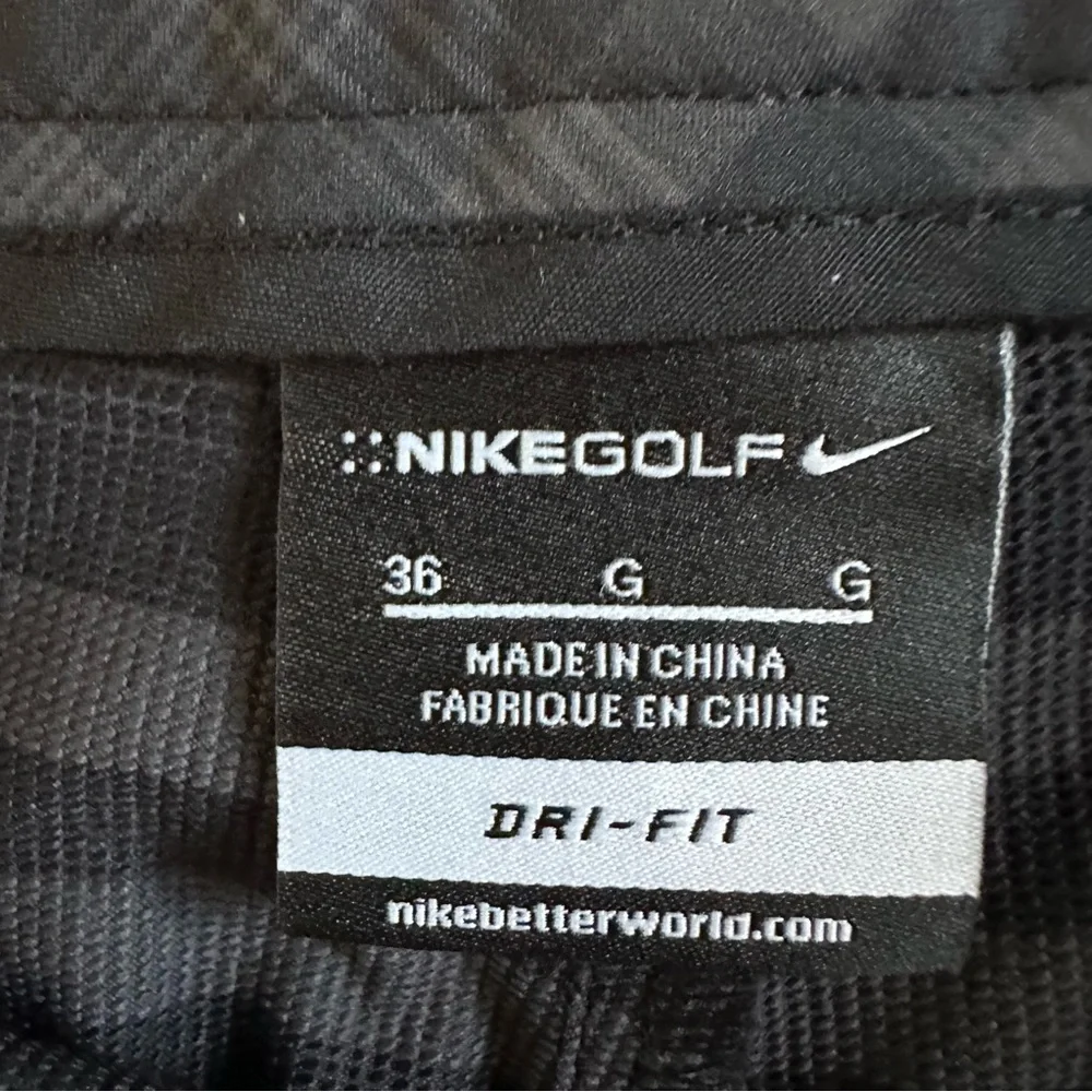 Nike Golf Dri-FIT Plaid Shorts Mens Size 36 Gray Performance Flat Front